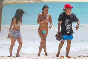 Arianny Celeste â€“ Topless Bikini Candids in Tulum-l6w58bihia.jpg