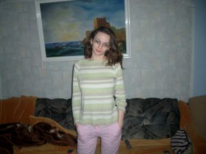 Alina Posing and Sucking 16w7tbjy1r