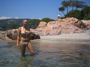 Teen and her hot body on vacation x134-06xmv1n21r.jpg