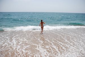 Teen and her hot body on vacation x134-26xmv2dwzr.jpg