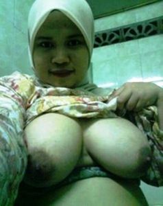 Muslim Girls Big Tits Collection [x275]-76xuakxs4b.jpg