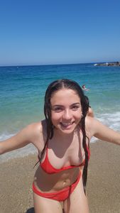 Spanish Beach Girl [x32]o7b7nw8ehy.jpg
