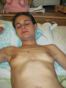 Russian Teen Girlfriend With Saggy Tits  [x894]-57brrheoy6.jpg