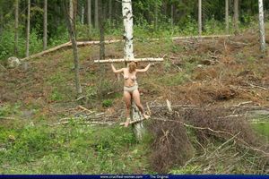 Krista Crucified In Forest [x54]o7capk4foh.jpg