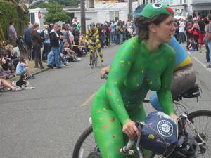 Fremont Solstice Naked Cyclists 2012 - Mostly MILF x48r7c5qxevqh.jpg