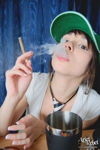 Ariel Rebel (16) b7coik2nmp
