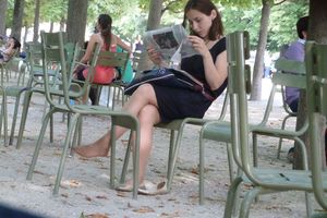 Girls Feet in Paris (libraries, parks, restaurants...)-x7hccl1kek.jpg